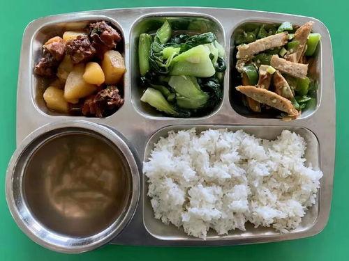 春山学吃瓜视频,揭秘网红美食背后的故事